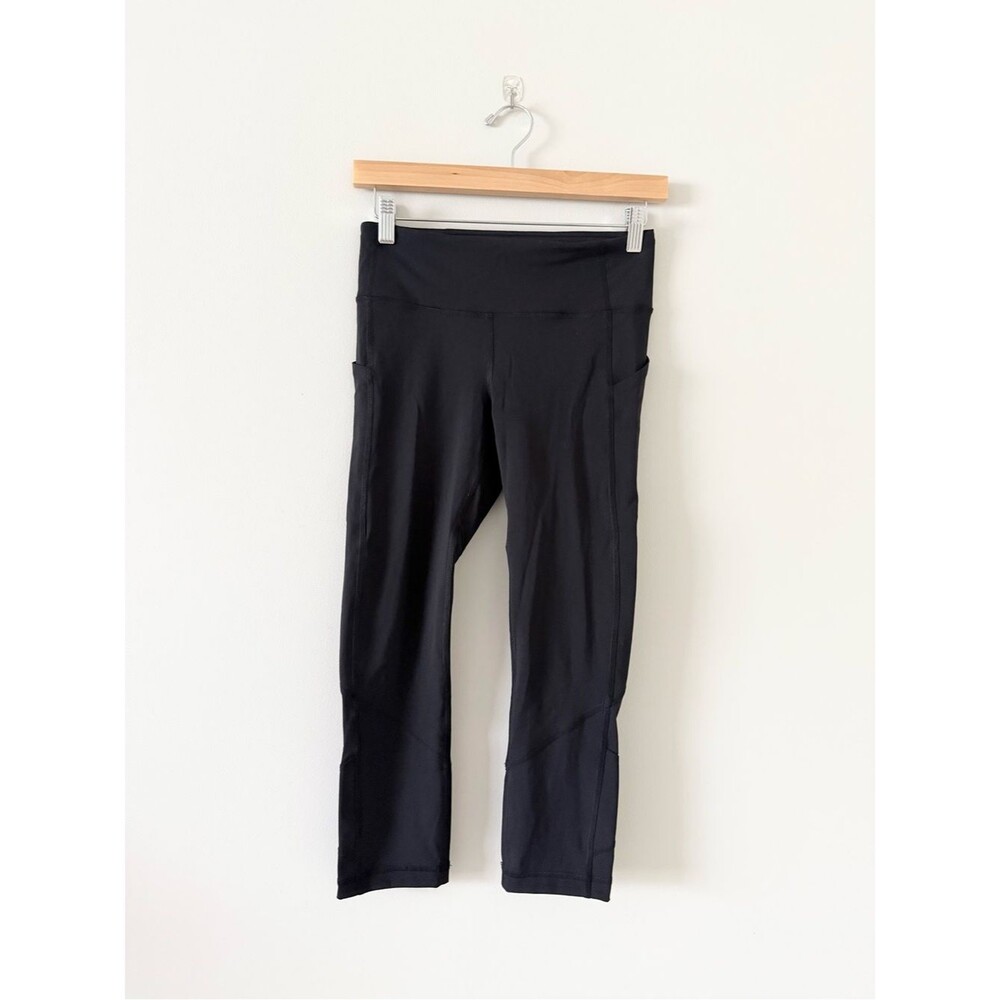 lululemon athletica Black Back Waistband Zippered Pocket Legging Mesh Detail - 4